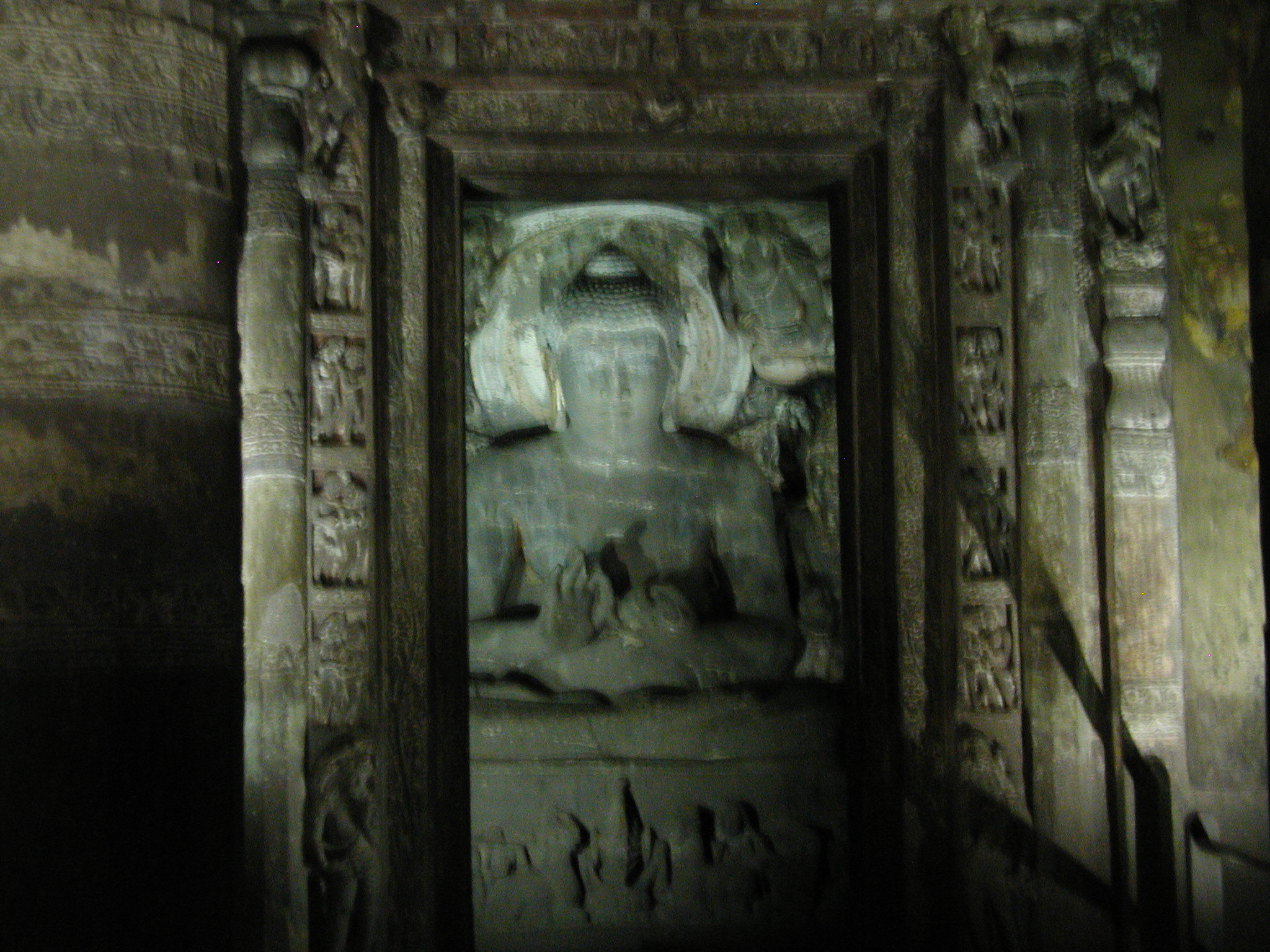 A sculpture and pillars in Ajunta Caves 