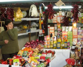 A tea vendor sells Latin American specialities like Inca Cola (Peru) and Mate (Argentina, Uruguay). 