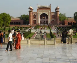 A beautiful marble platform in front of the gate to the Taj Mahal.